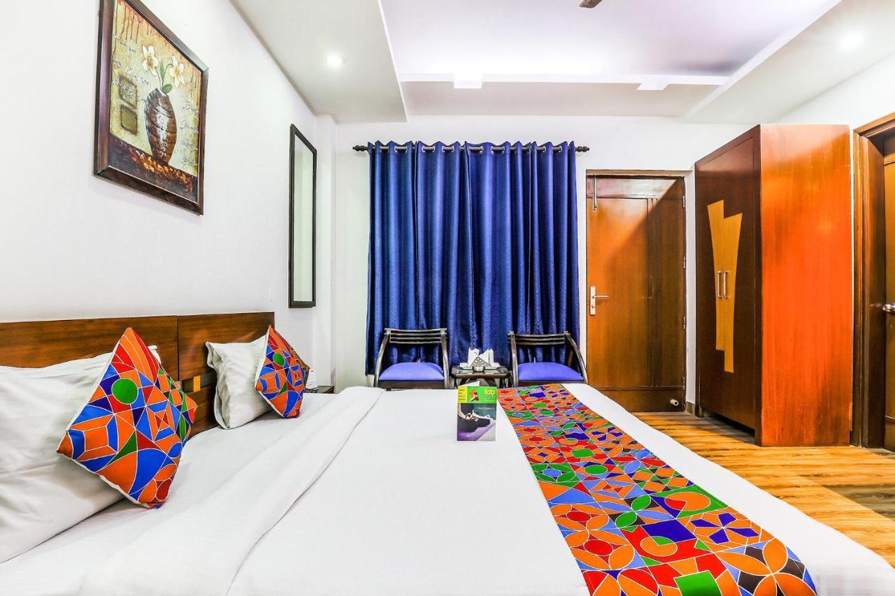 Fabhotel The Residency Dlf Galleria Gurgaon Esterno foto