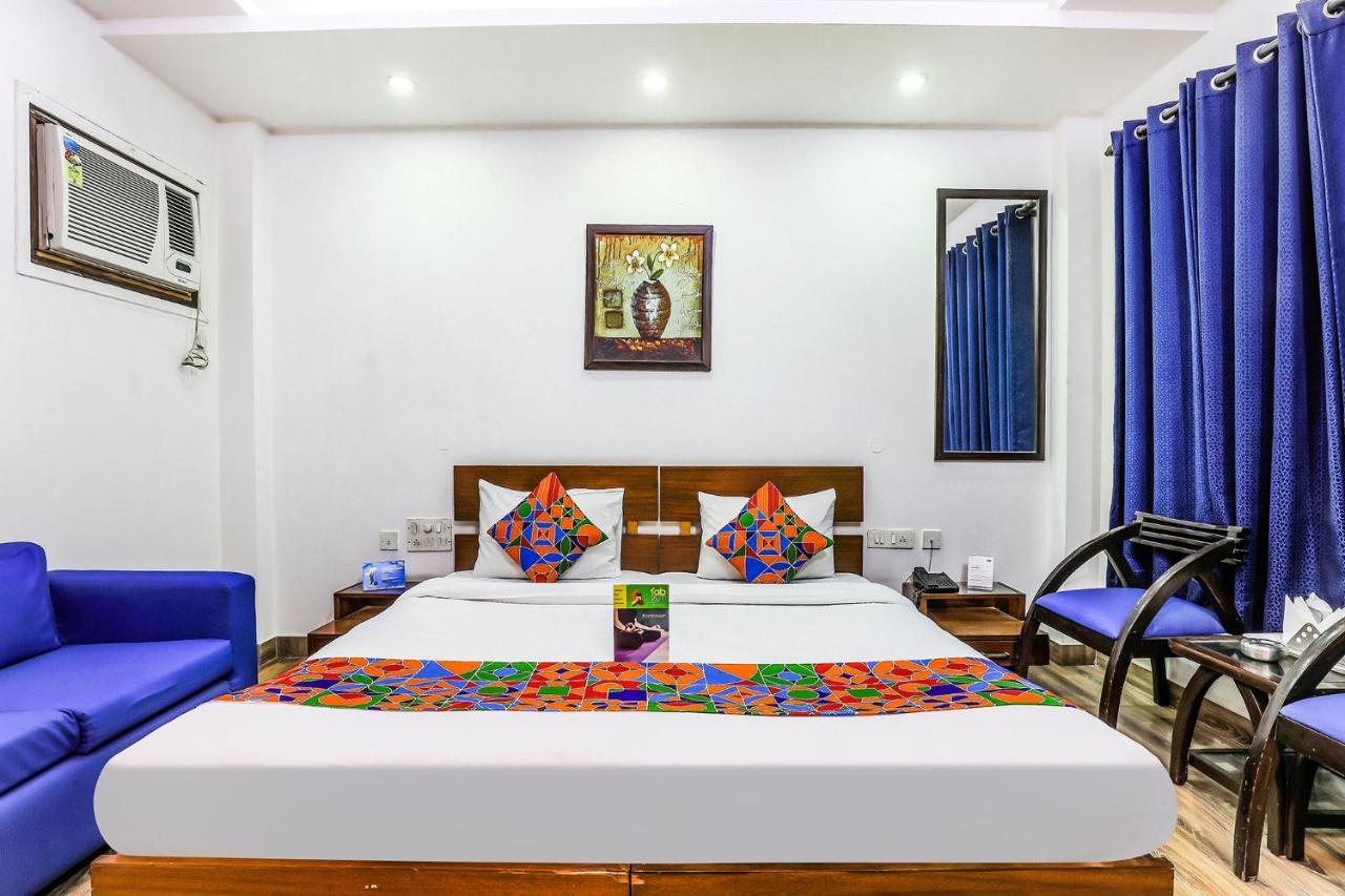 Fabhotel The Residency Dlf Galleria Gurgaon Esterno foto