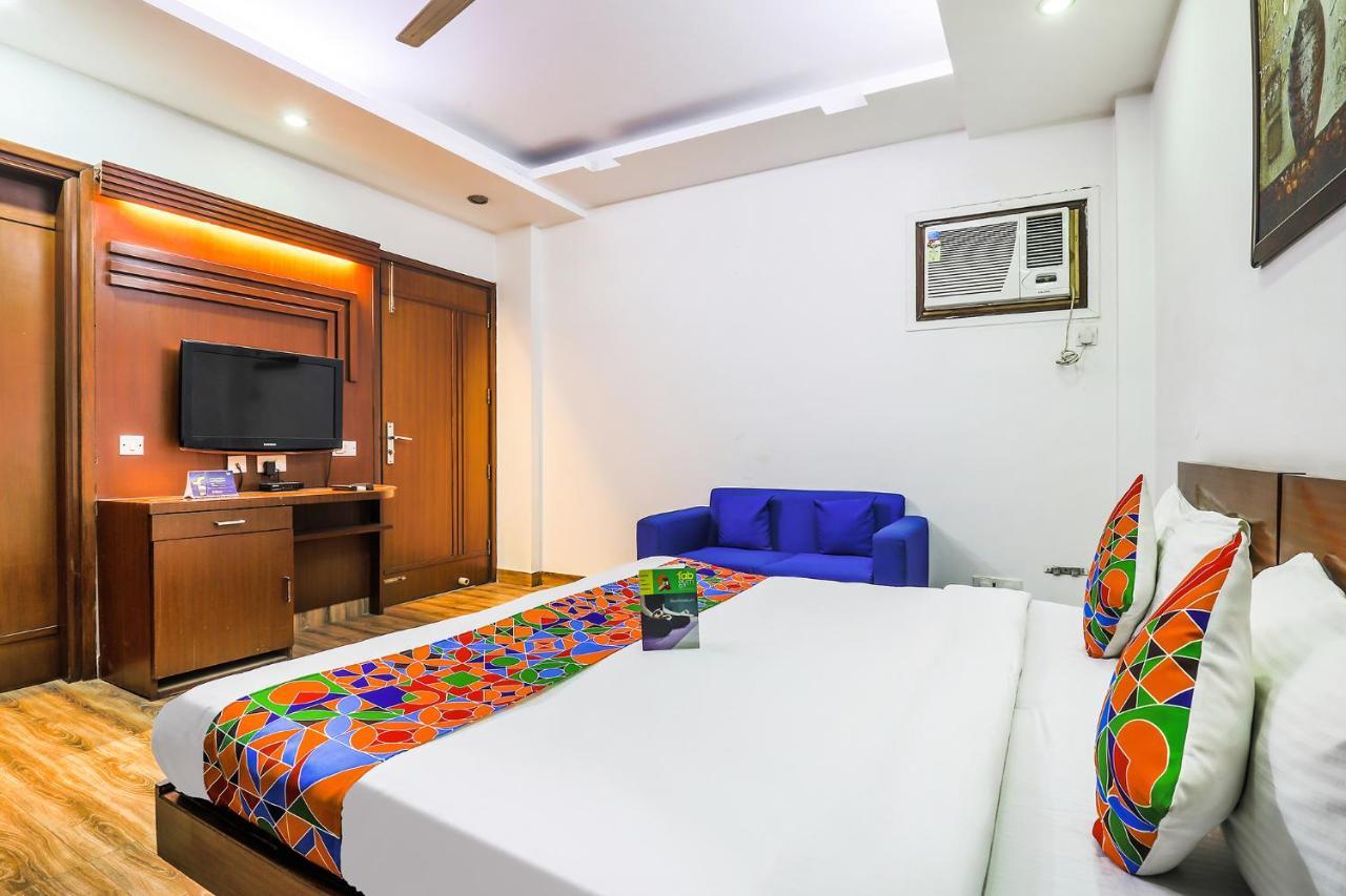 Fabhotel The Residency Dlf Galleria Gurgaon Esterno foto