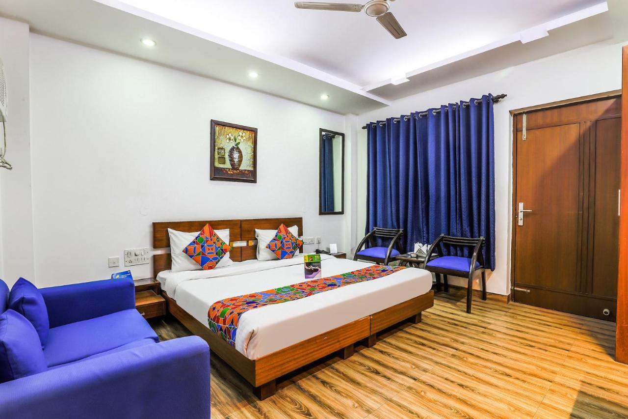 Fabhotel The Residency Dlf Galleria Gurgaon Esterno foto