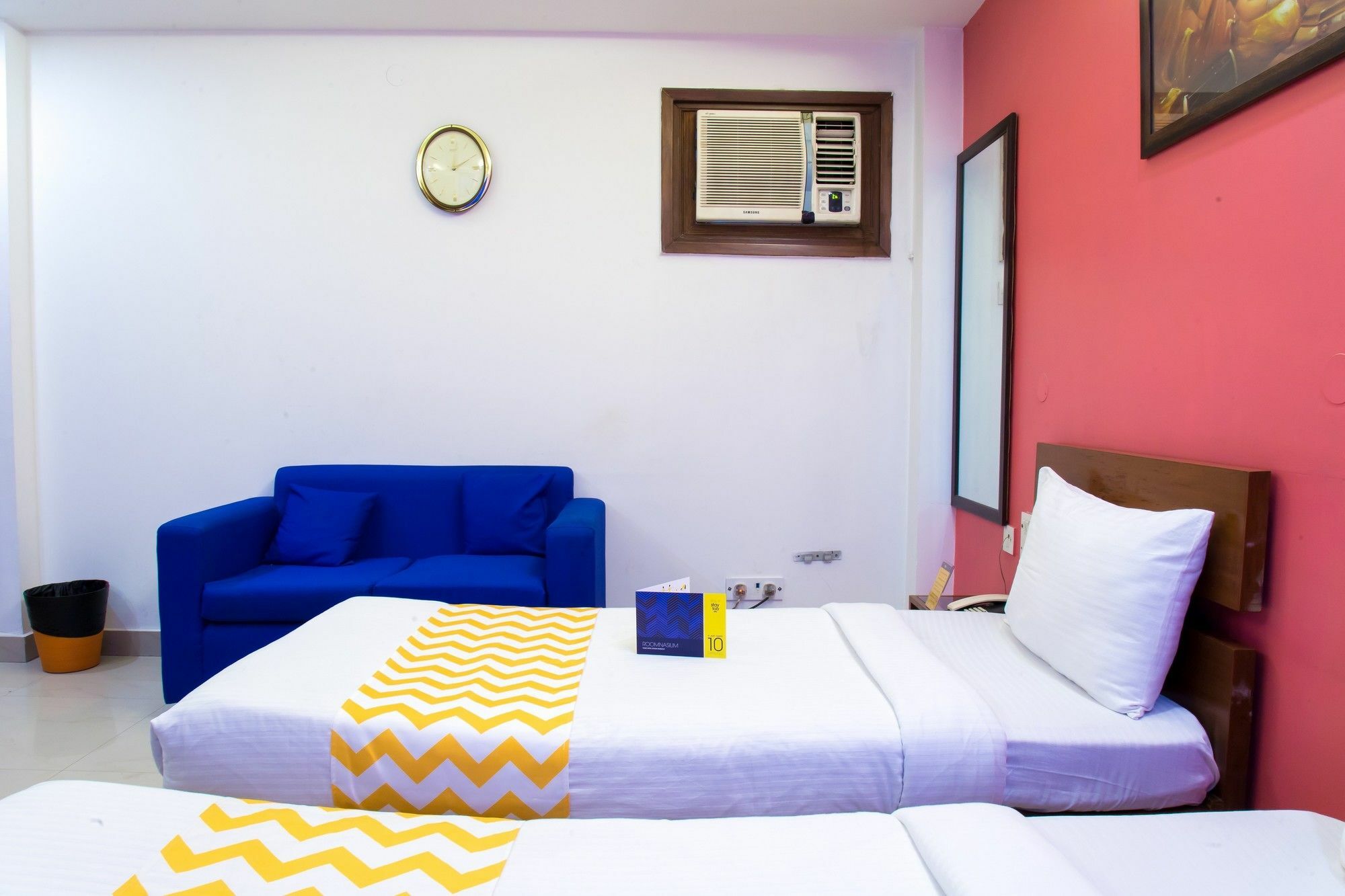 Fabhotel The Residency Dlf Galleria Gurgaon Esterno foto