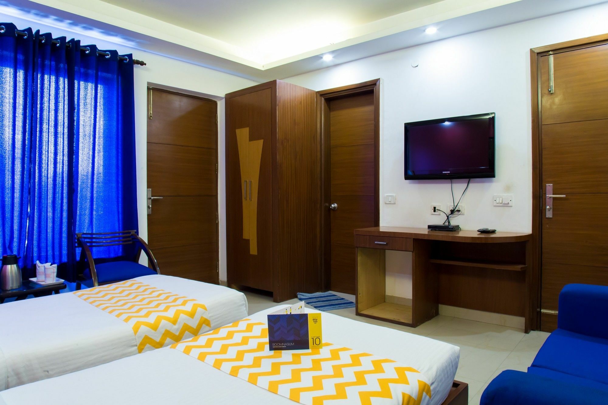 Fabhotel The Residency Dlf Galleria Gurgaon Esterno foto