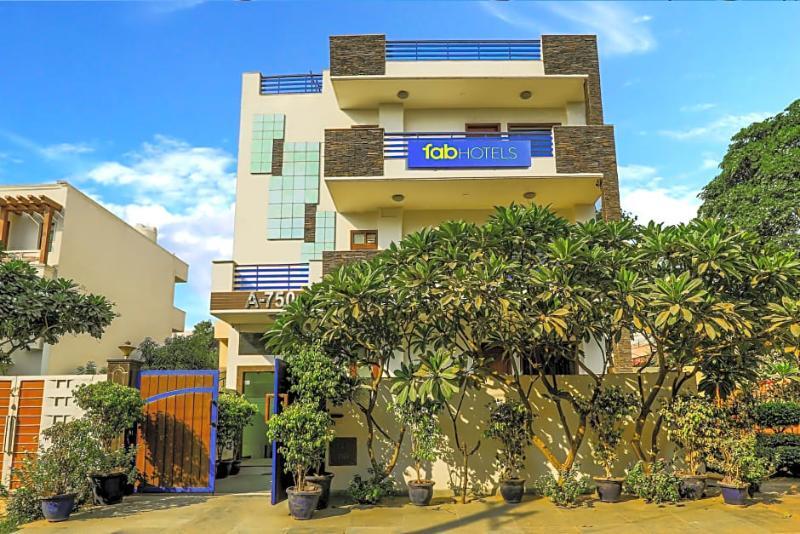 Fabhotel The Residency Dlf Galleria Gurgaon Esterno foto